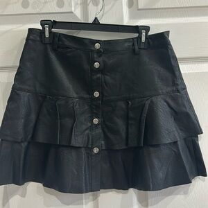 Women Faux Leather skirt.  Soft and cute.   Size Large